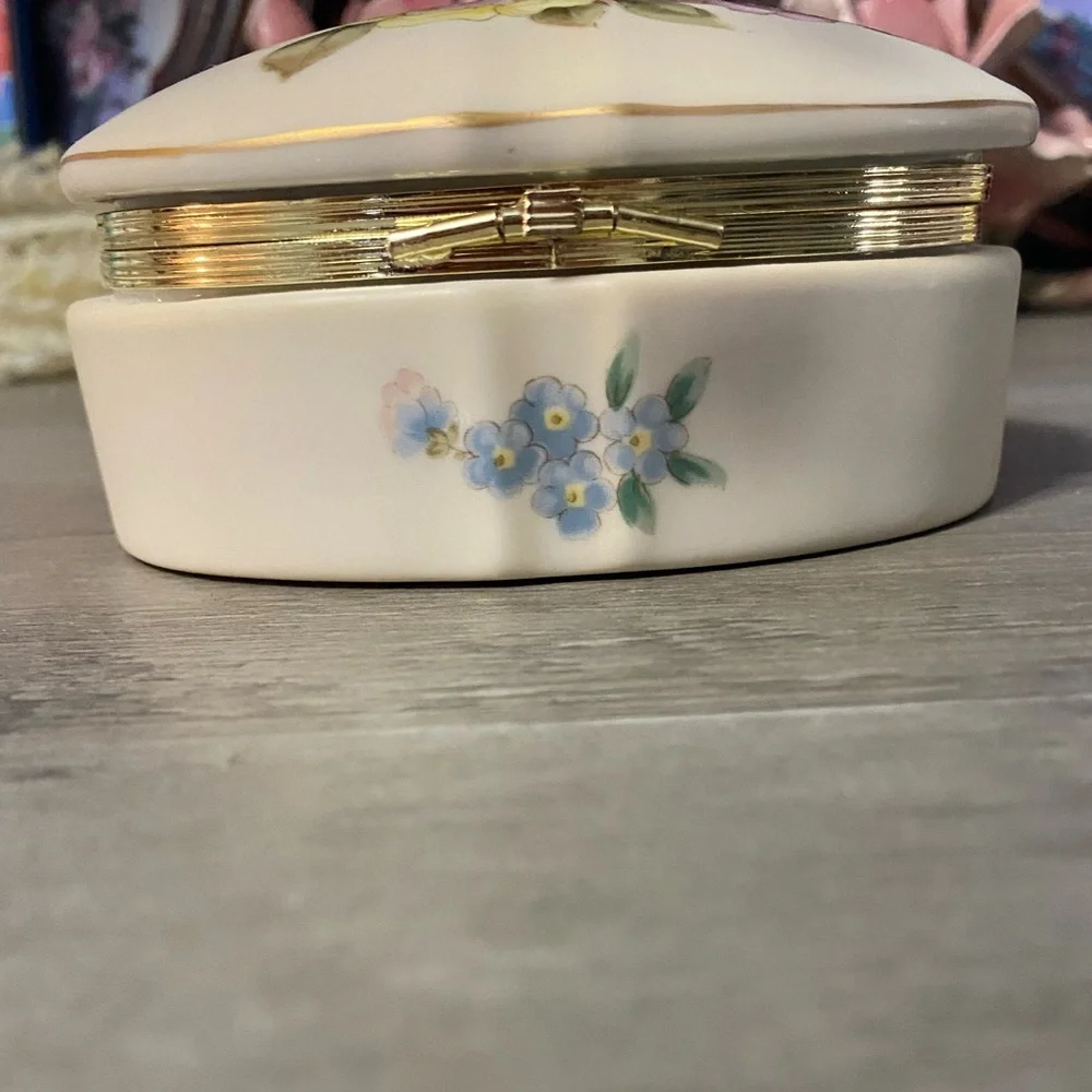 Vintage Victorian Garden, Victorian Rose porcelain trinket box